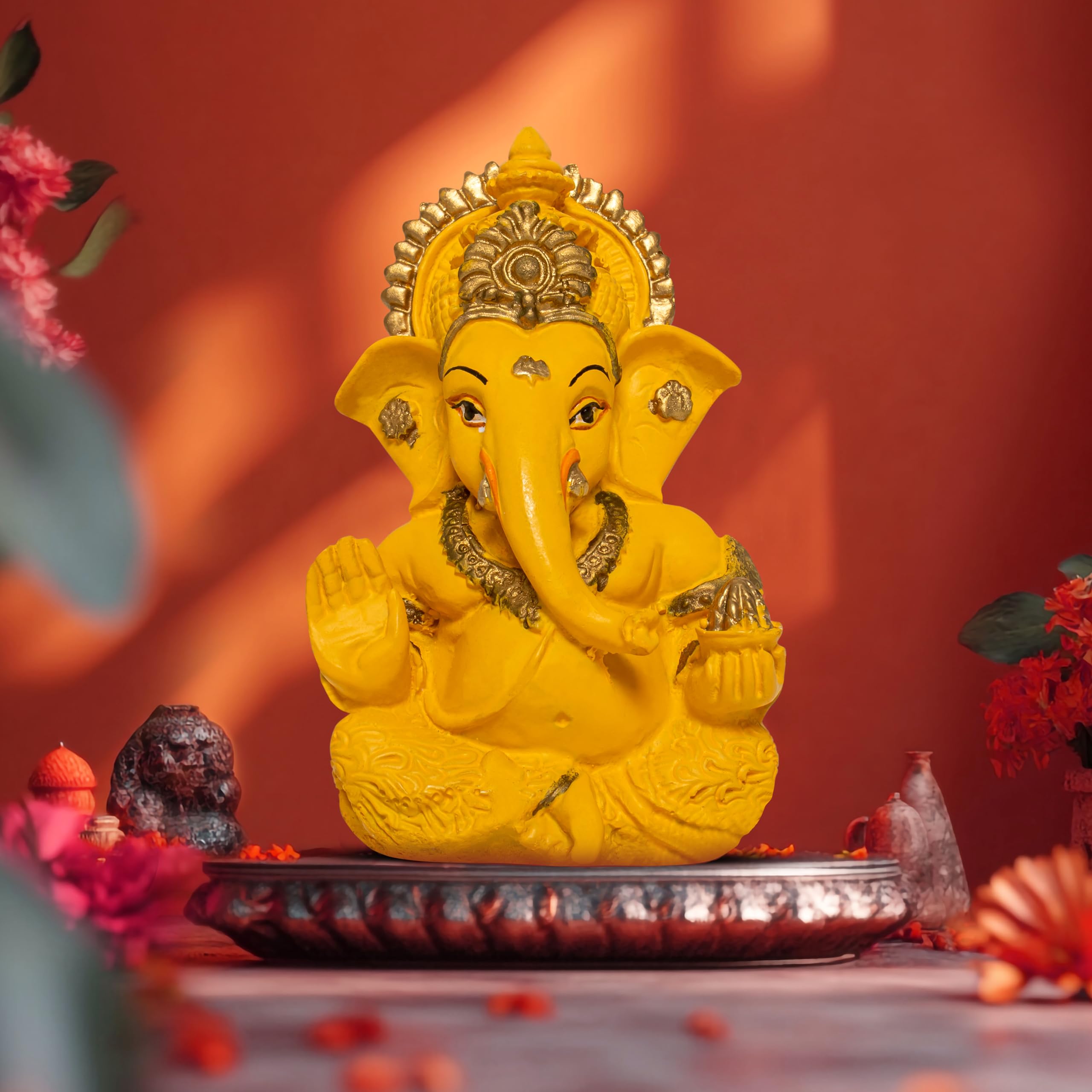 Homfil Ganesh Idol Car Dashboard Ganpati Idol Home Decor Resin Material Home Gift Office Desk Puja Room Ganpati Murti Car Dashbo